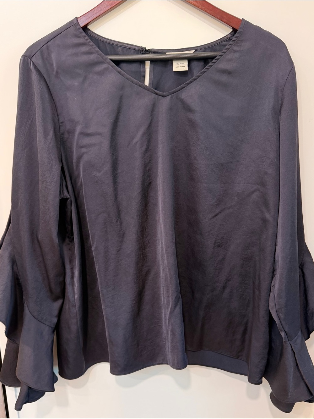 Ariat navy satin blouse XL - Picture 2 of 4